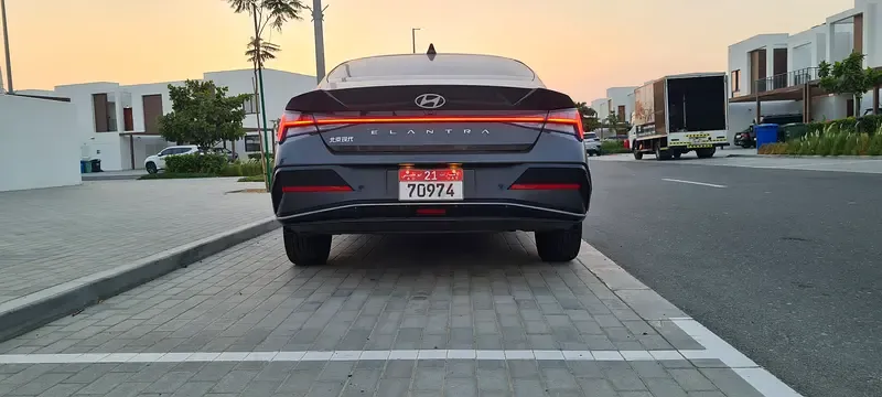 هيونداي إلانترا 2024